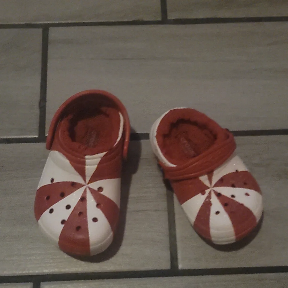 CROCS | Shoes | Crocs Classic Lined Holiday Clogs Peppermint  display picture 1